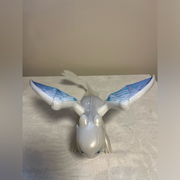 How to train your dragon Light Fury figure with sound - Picture 6 of 11